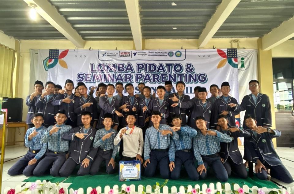 **Sekolah Beradab Berilmu dan Bertakwa** whatsapp image 2026 08 21 at 07.37.30(1)